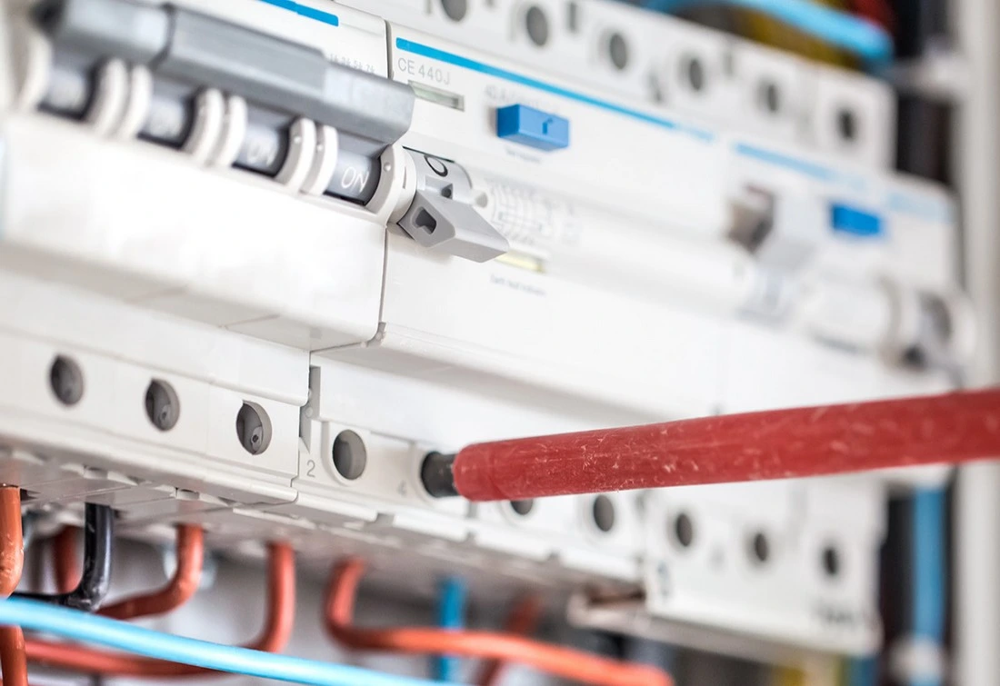 Rénovation électrique immeuble quartier européen Etterbeek - Électricien BODÉLEC - Installation tableau moderne sécurisée